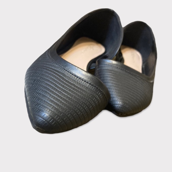 BCBG Generation 🖤 EMMANI Pointy Toe Shoes 🖤 - Picture 3 of 5